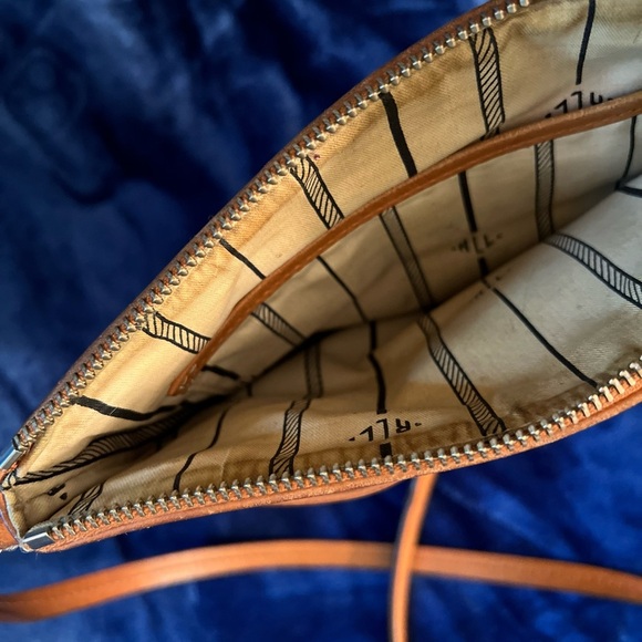 SOLD-Vintage Leather Ralph Lauren crossbody bag - Picture 4 of 7